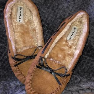 ✨ super comfy Airwalk chestnut moccasins ❄️ 10